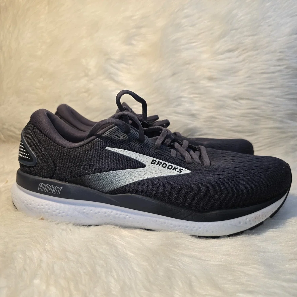 Brooks Ghost 16 Running Shoes Men's Size 11 D Black/Grey/White 110418 1D 090